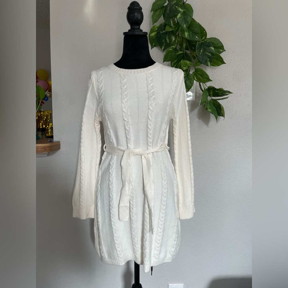 💖Sweet Stolies- Chic Cream Knit Long Sleeve Short Sweater Dress size 12 💫 - Picture 2 of 7